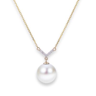 Freshwater Pearl & Diamond 8.5mm Necklace in 14k Yellow Gold. 