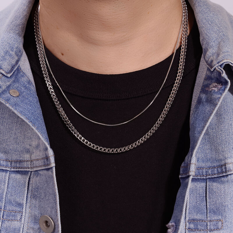 Layered Chain 22" in Stainless Steel (4mm) image number null