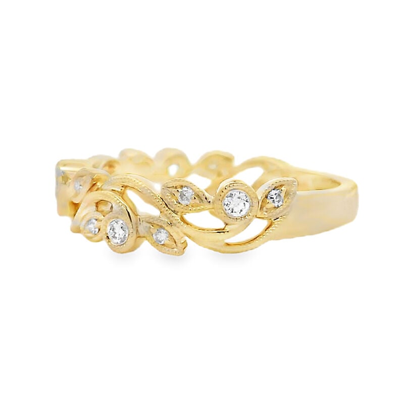 Diamond 1/5ctw. 14k Yellow Gold Floral Anniversary Ring image number null