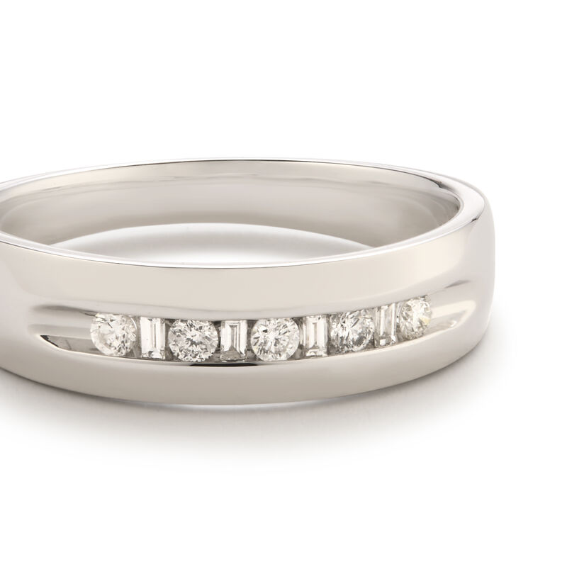 Men's 1/4ctw. Diamond & 10k White Gold Wedding Ring image number null