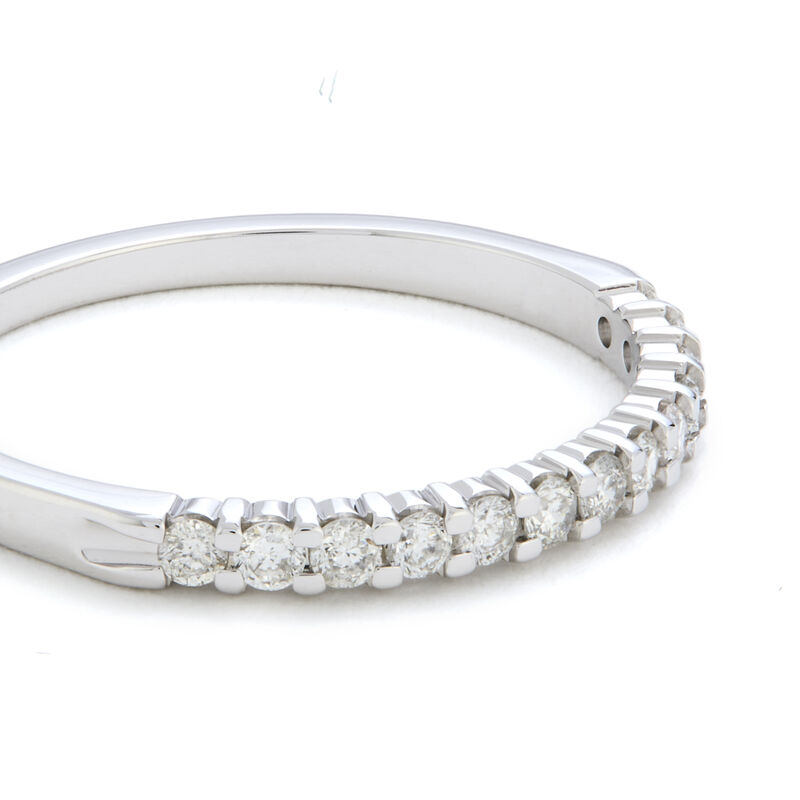 Diamond Band 1/4ctw in 14k White Gold image number null