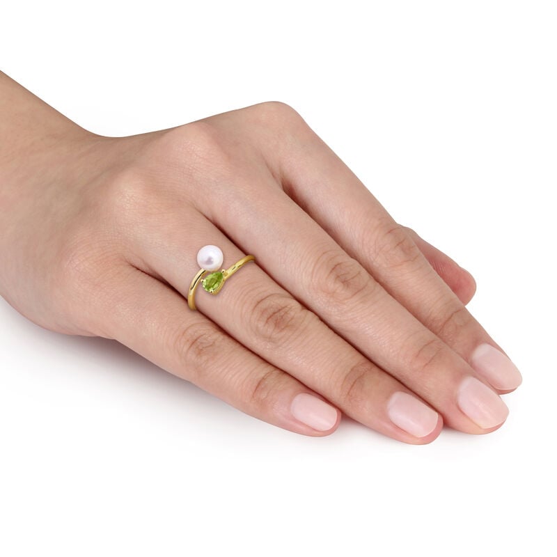 Peridot & Freshwater Cultured Pearl Ring in Gold Plated image number null
