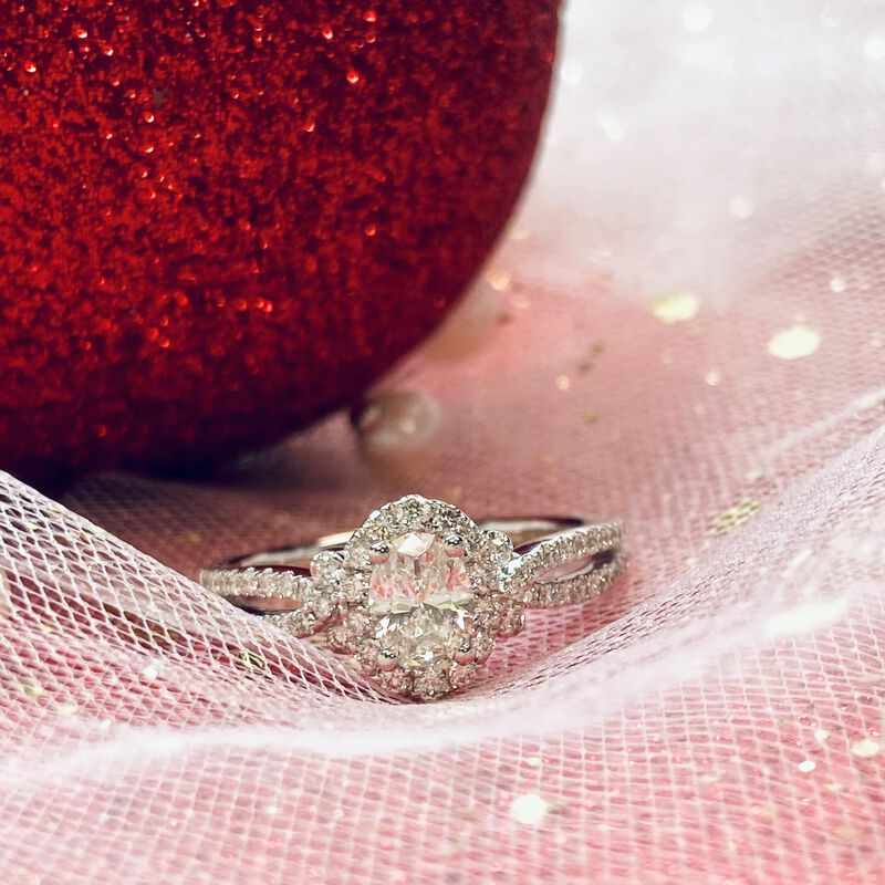 Katarina. Oval 7/8ctw. Diamond Halo Split Shank Engagement Ring in 14k White Gold image number null