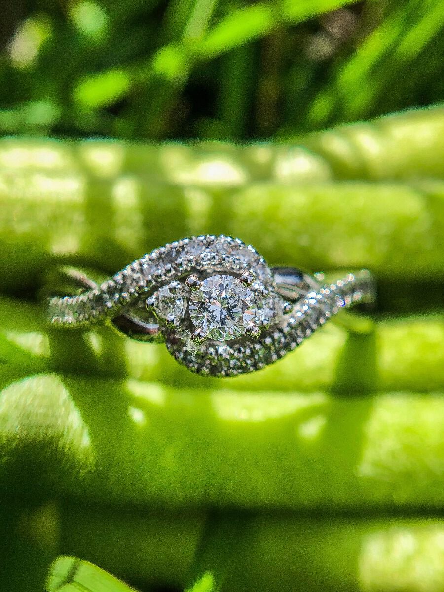JK Crown Brilliant-Cut 1/3ctw Promise Ring in 10k White Gold
