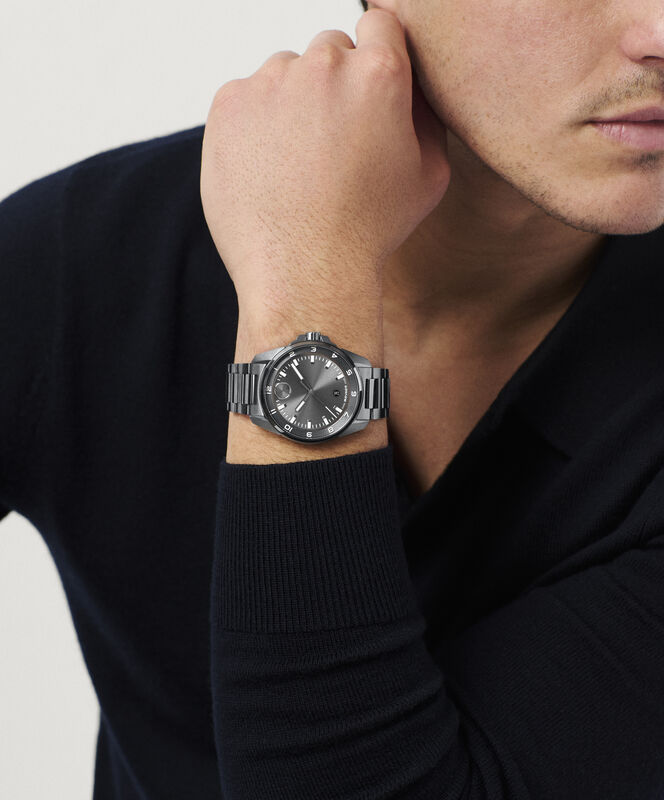 Movado BOLD Verso S Tonal Sunray Dial Grey Case 3601391 image number null