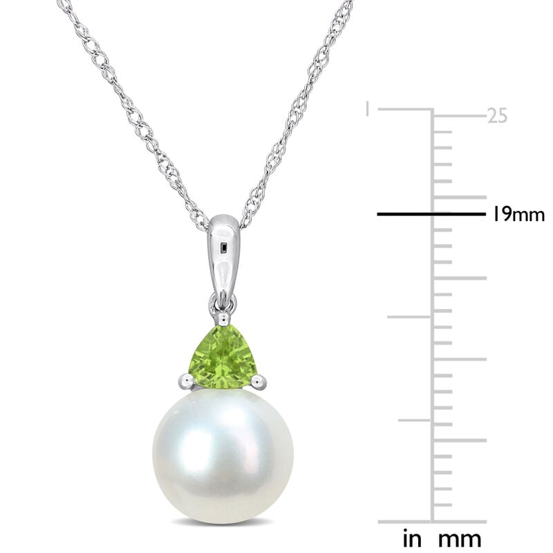 Peridot & Freshwater Cultured Pearl Necklace in 10k White Gold image number null