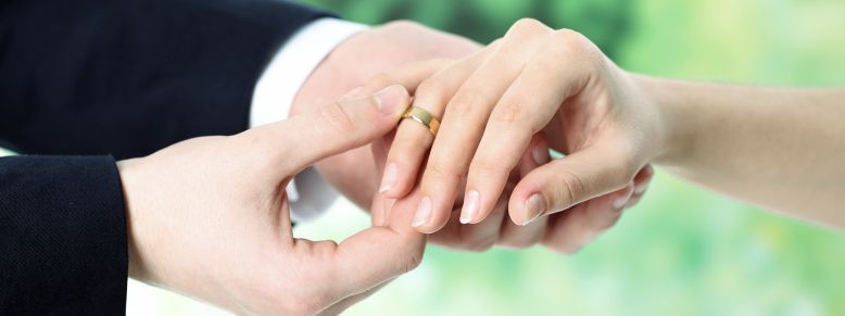 The Latest Trends in Women's Wedding Band Designs